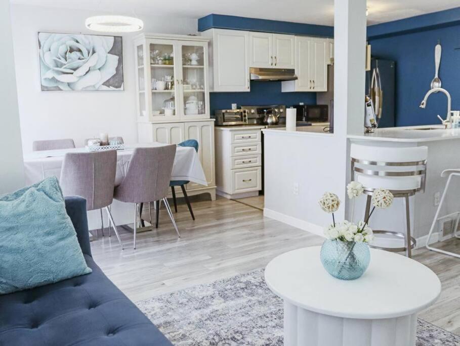 Kitchener-Waterloo Cozy Houseヴィラ エクステリア 写真